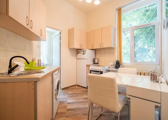 The Right Choice 21 *