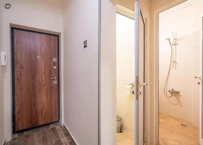 The Right Choice 21 *